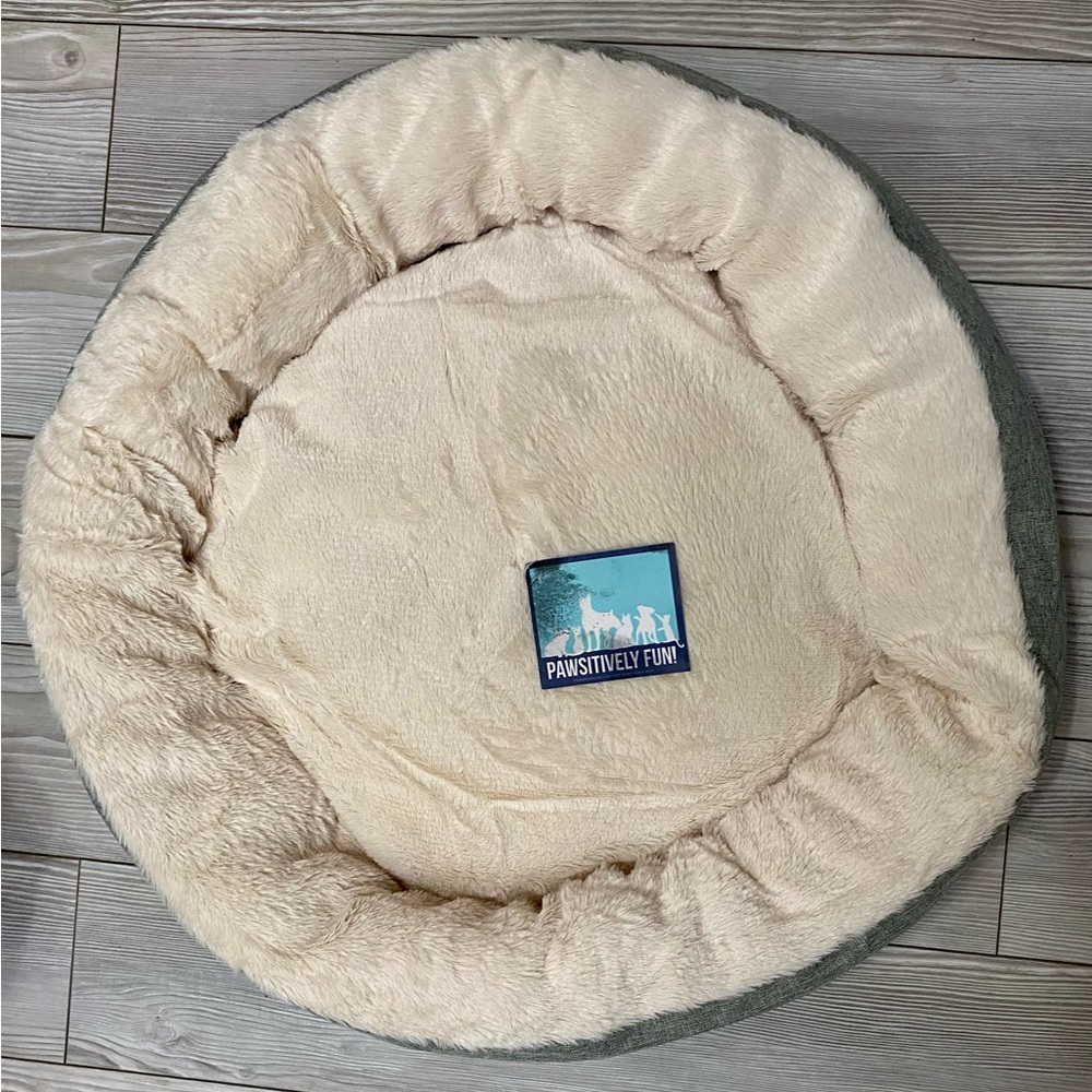 Pawsitively Fun Pets Grey cozy round fluffy small Dog Bed 22”